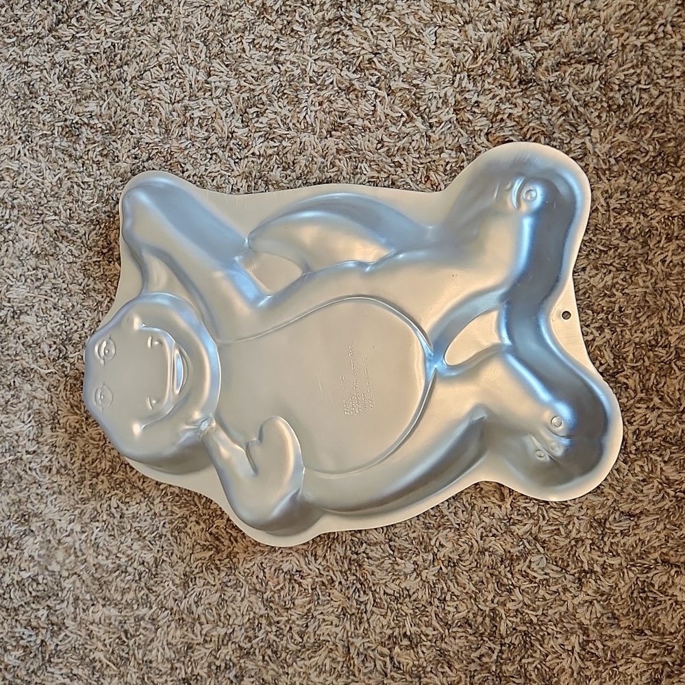 Barney Wilton Cake Pan